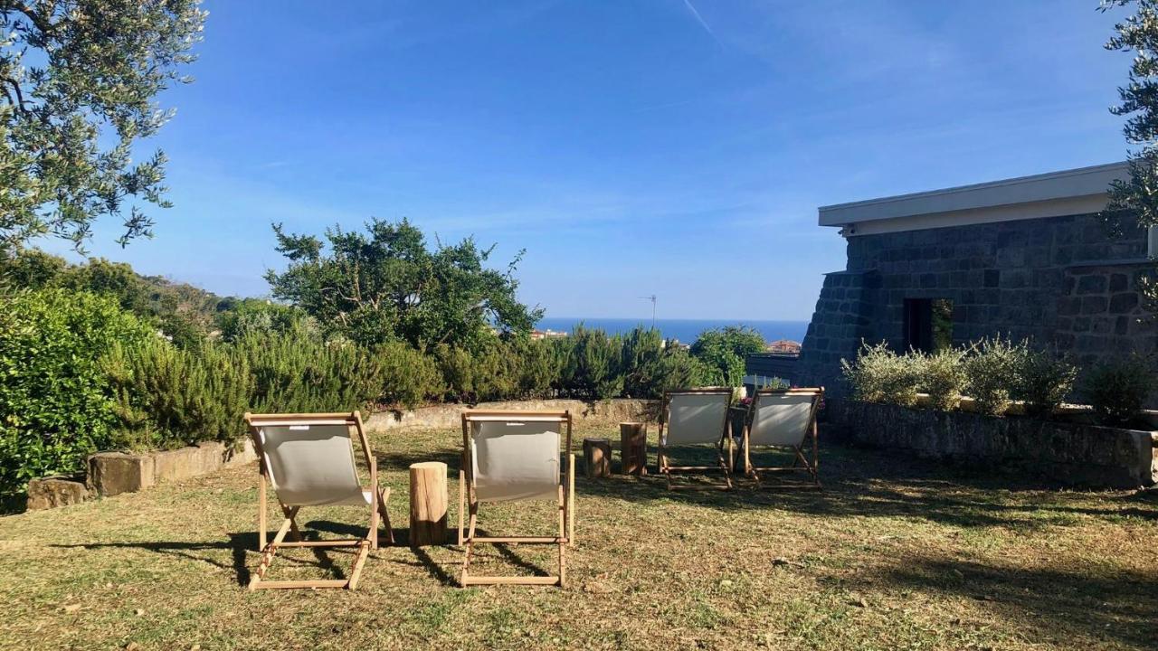 Bed and Breakfast Nostos Casale SantʼAgata sui Due Golfi Exterior foto