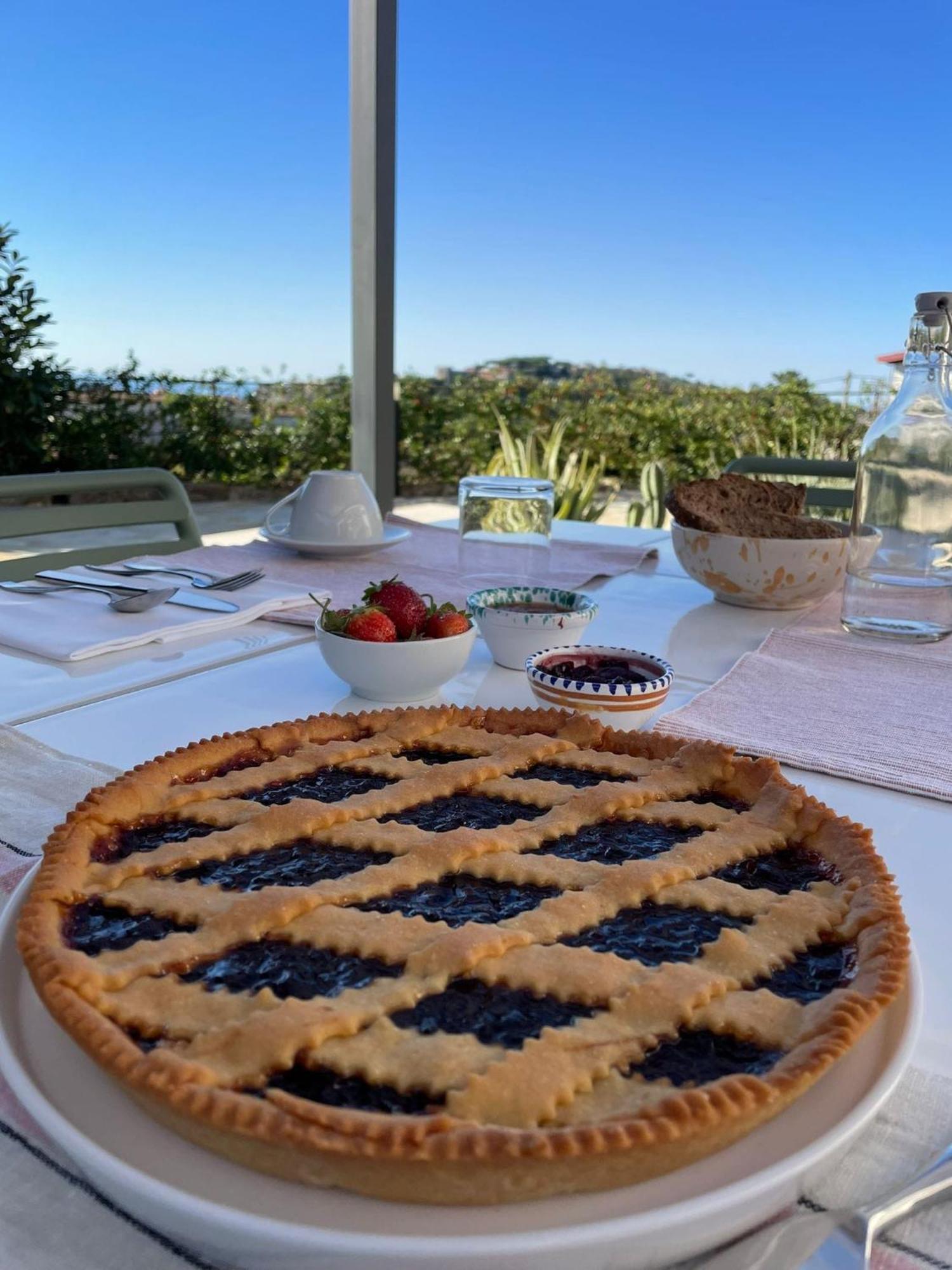 Bed and Breakfast Nostos Casale SantʼAgata sui Due Golfi Exterior foto
